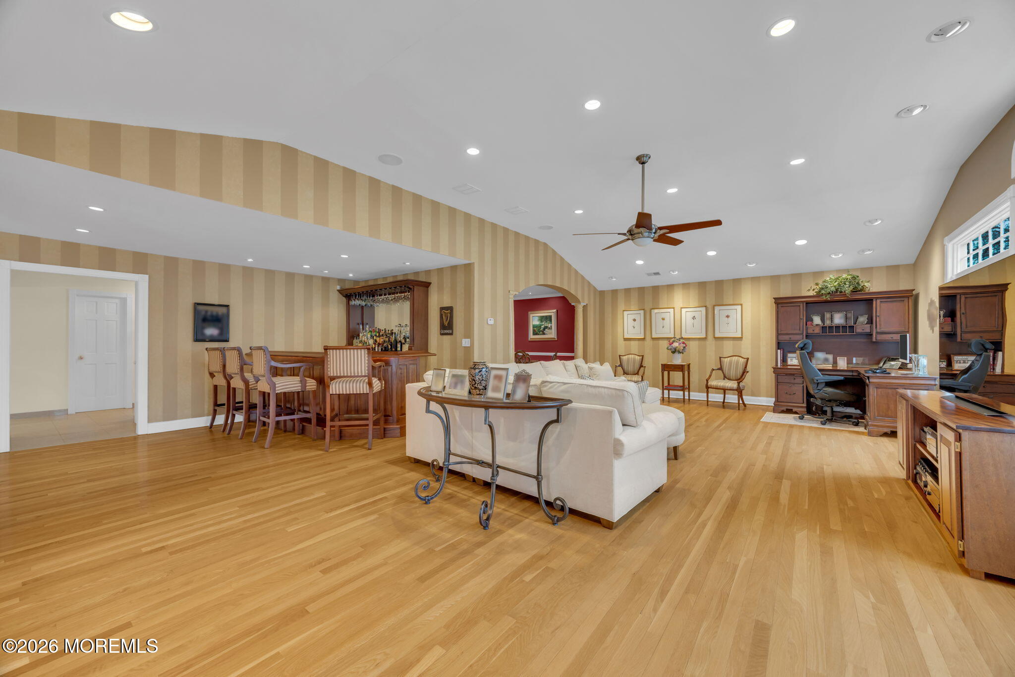 155 Meadow Road Clark, NJ 07066 - Photo 16 of 48 20-web-or-mls-2M1A0505