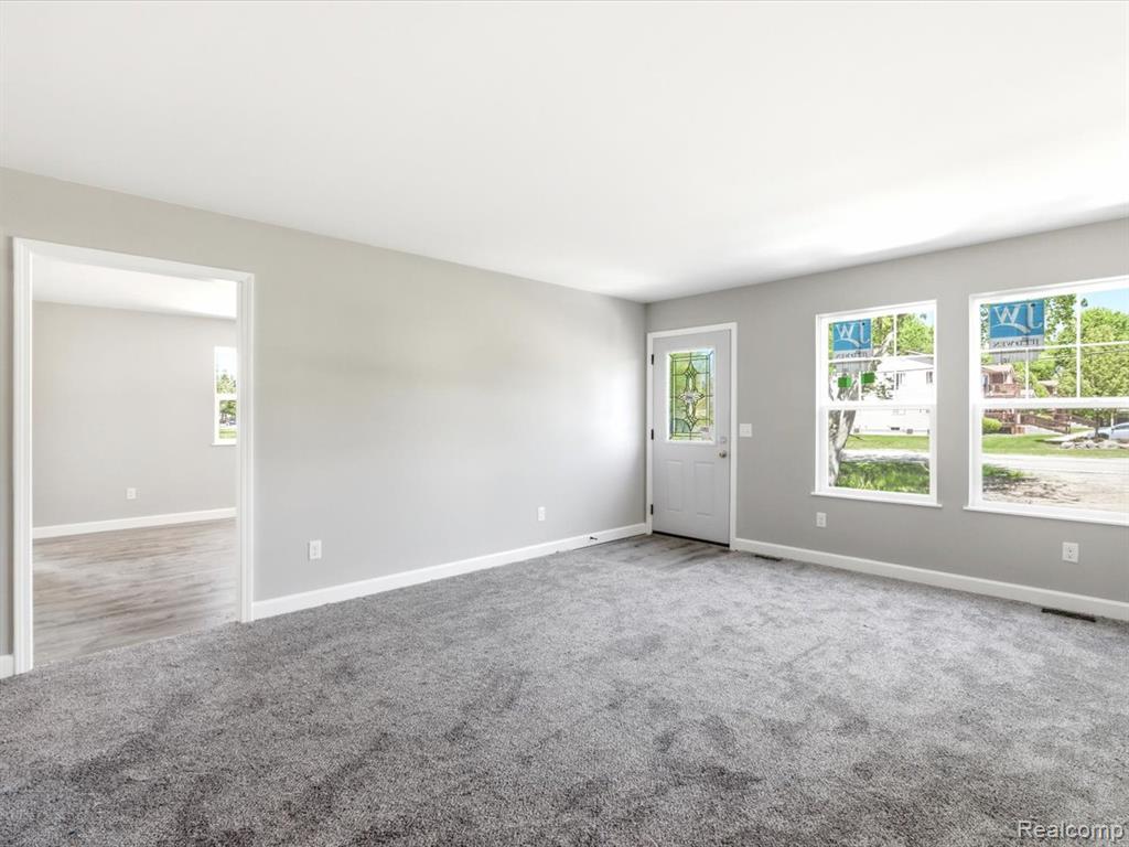 2971 Beach Road Port Huron, MI 48060 - Photo 8 of 29
