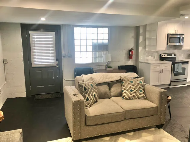 $1,100 | 1617 South Adams Street, Tallahassee, FL 32301