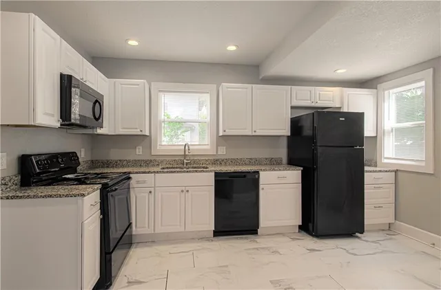 $169,999 | 3411 Agnes Avenue, Kansas City, MO 64128