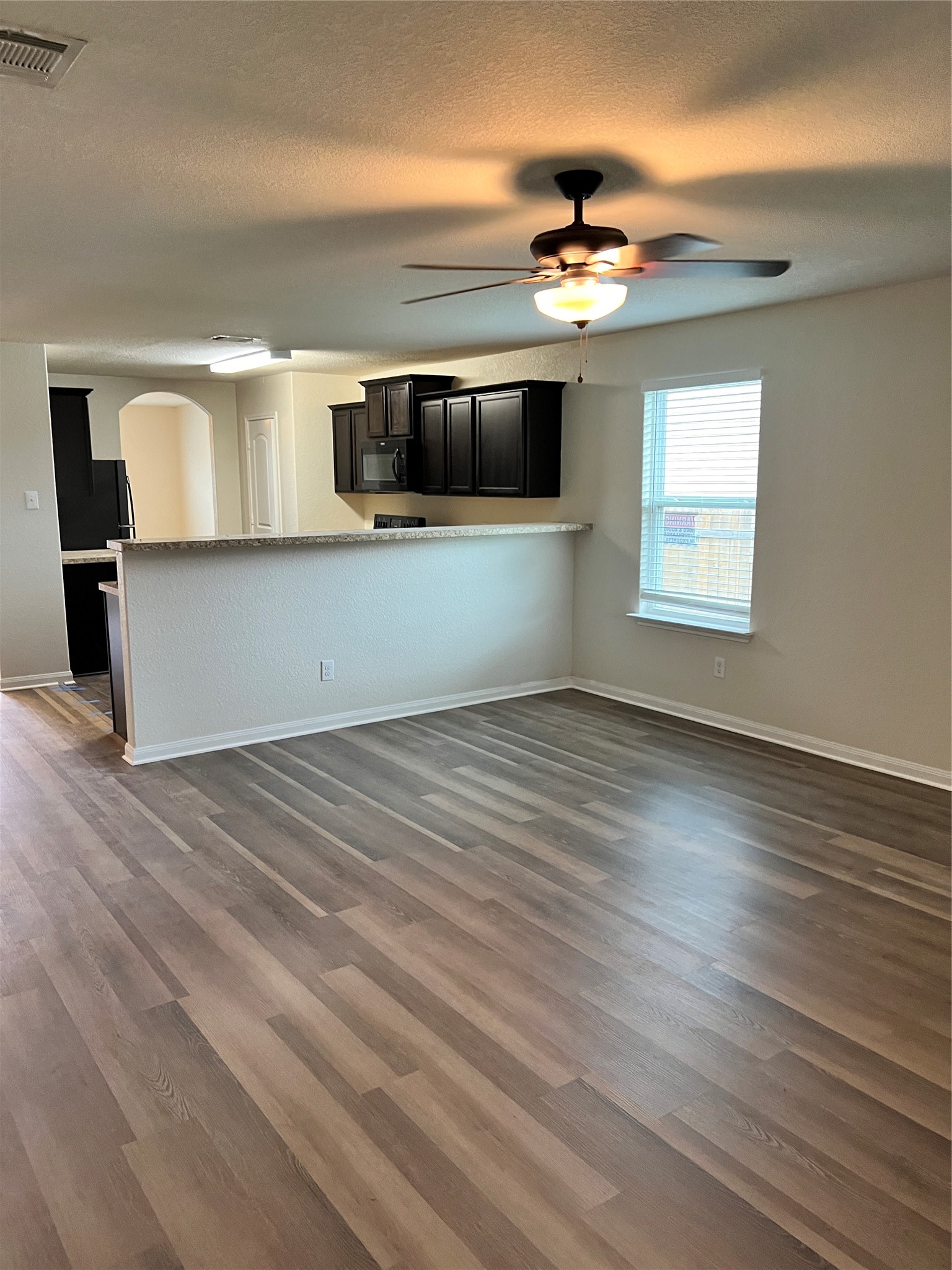 221 Koontz Loop Jarrell, TX 76537 - Photo 3 of 11