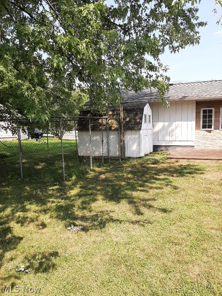 2374 North Road Southeast Warren, OH 44484 - Photo 5 of 28 Gallery Image 5