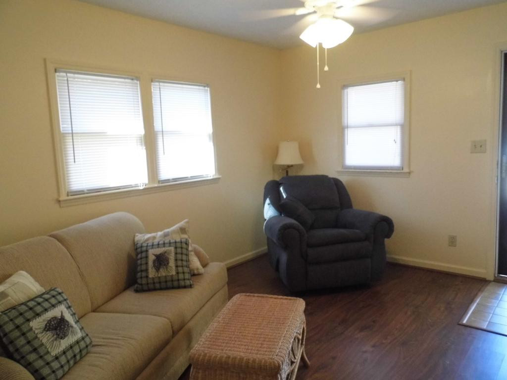 6915 Big Dry Run Road Butler, TN 37640 - Photo 5 of 13 Living Room