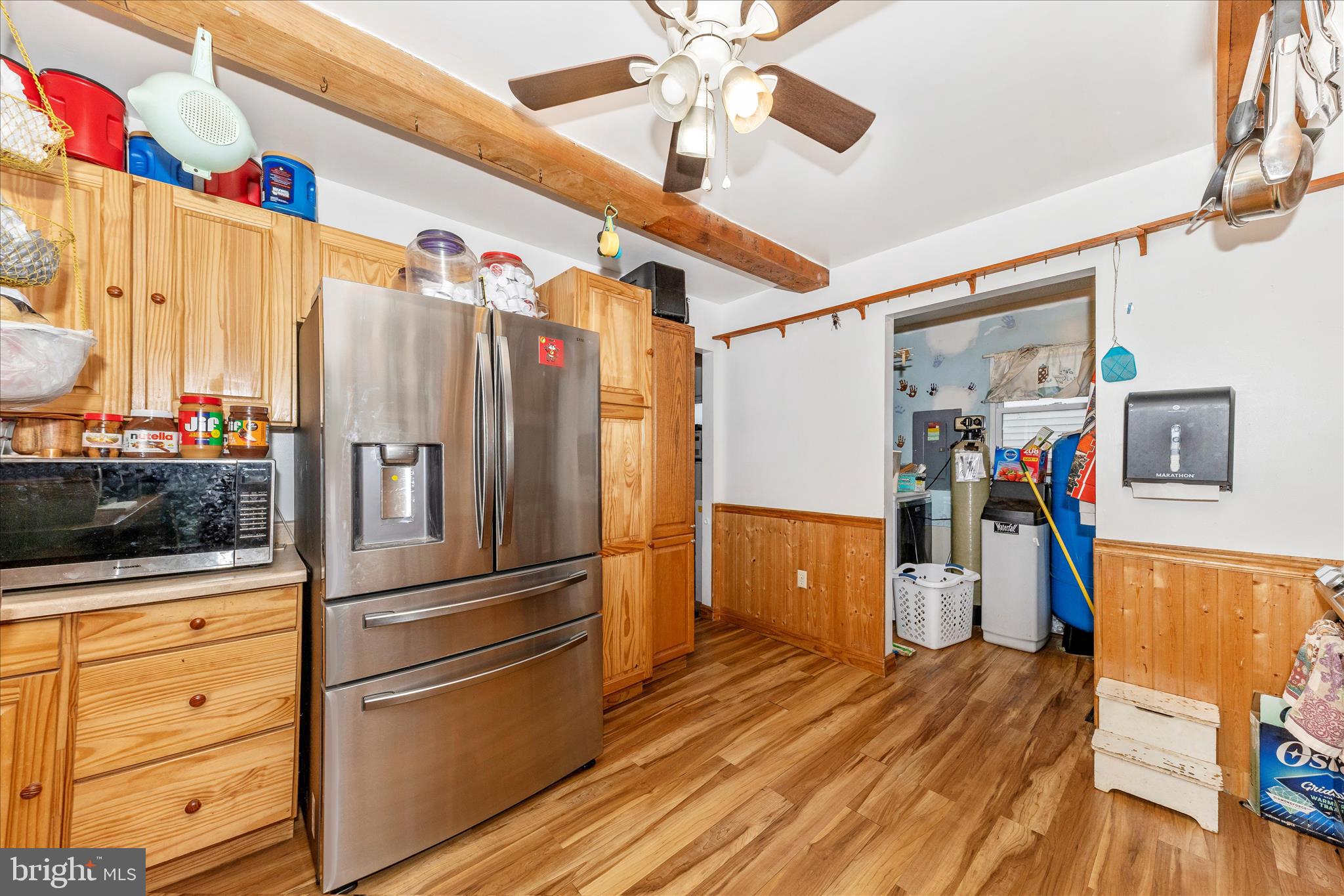 2915 Fry Road Jefferson, MD 21755 - Photo 17 of 66 a kitchen with stainless steel appliances a refrigerator and a stove