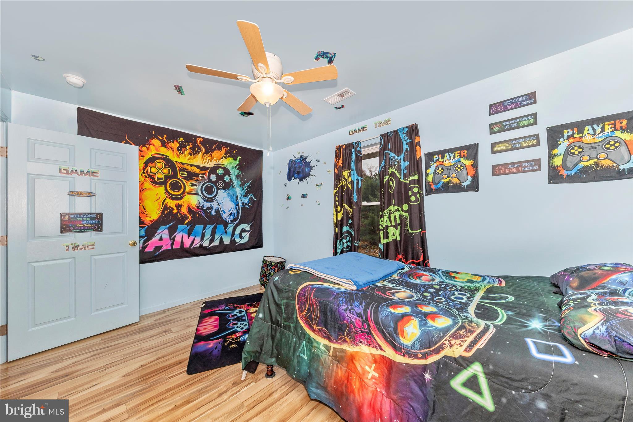 2915 Fry Road Jefferson, MD 21755 - Photo 35 of 66 a bedroom with furniture and wooden floor