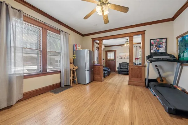 $1,950 | 362 Evans Avenue, Aurora, IL 60505