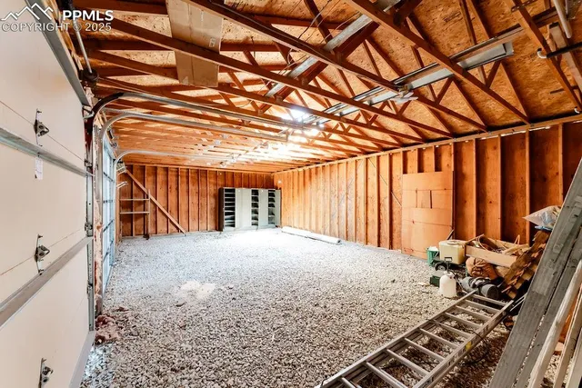 a view of utility room