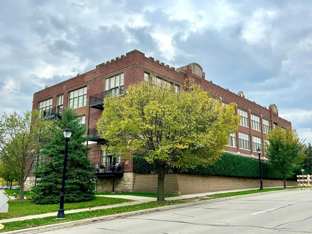 $340,000 | 523 East Avenue, Unit 211, Red Wing, MN 55066