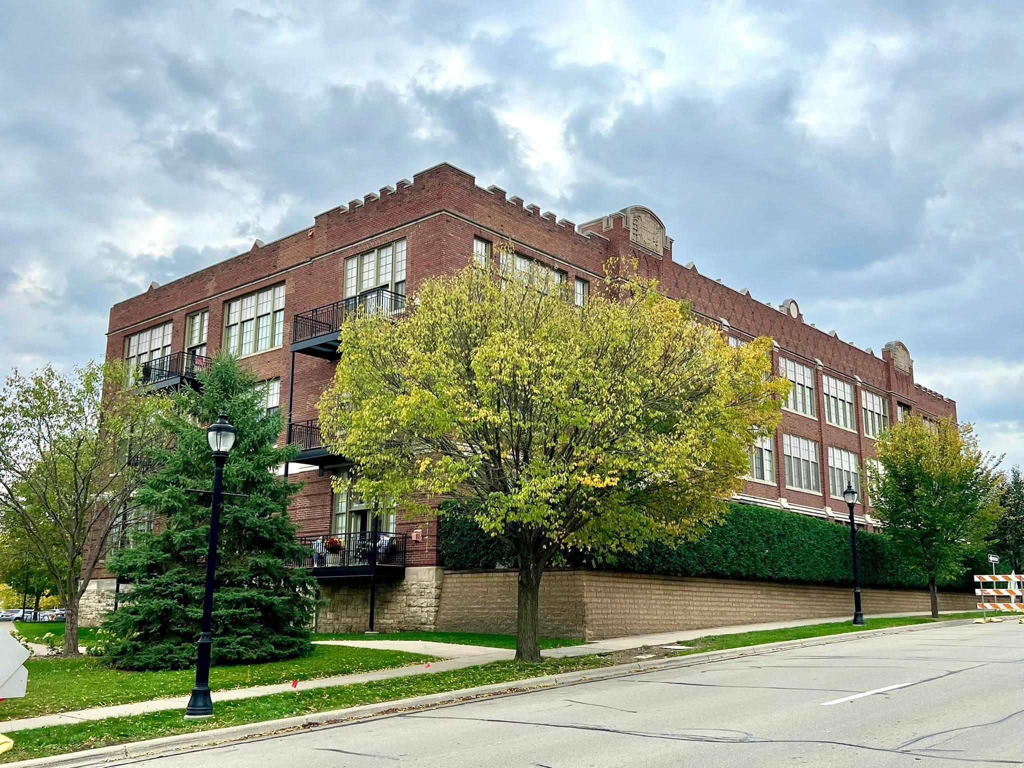 523 East Avenue, Unit 211 Red Wing, MN 55066 - Photo 2 of 68