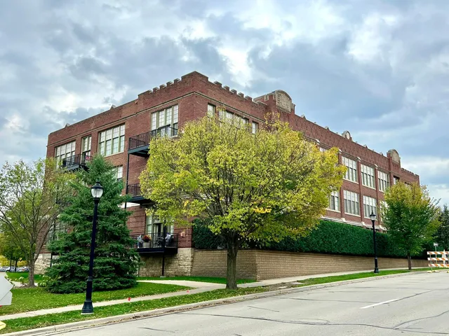 $340,000 | 523 East Avenue, Unit 211, Red Wing, MN 55066