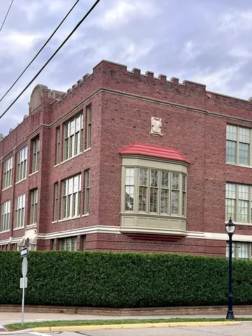 $340,000 | 523 East Avenue, Unit 211, Red Wing, MN 55066