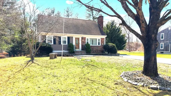 $549,800 | 5 Gentle Valley Drive, Dartmouth, MA 02747