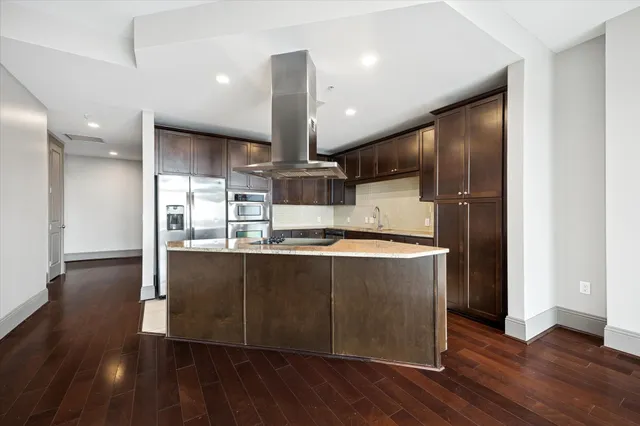 $3,290 | 9870 Gaylord Drive, Unit 1112, Houston, TX 77024