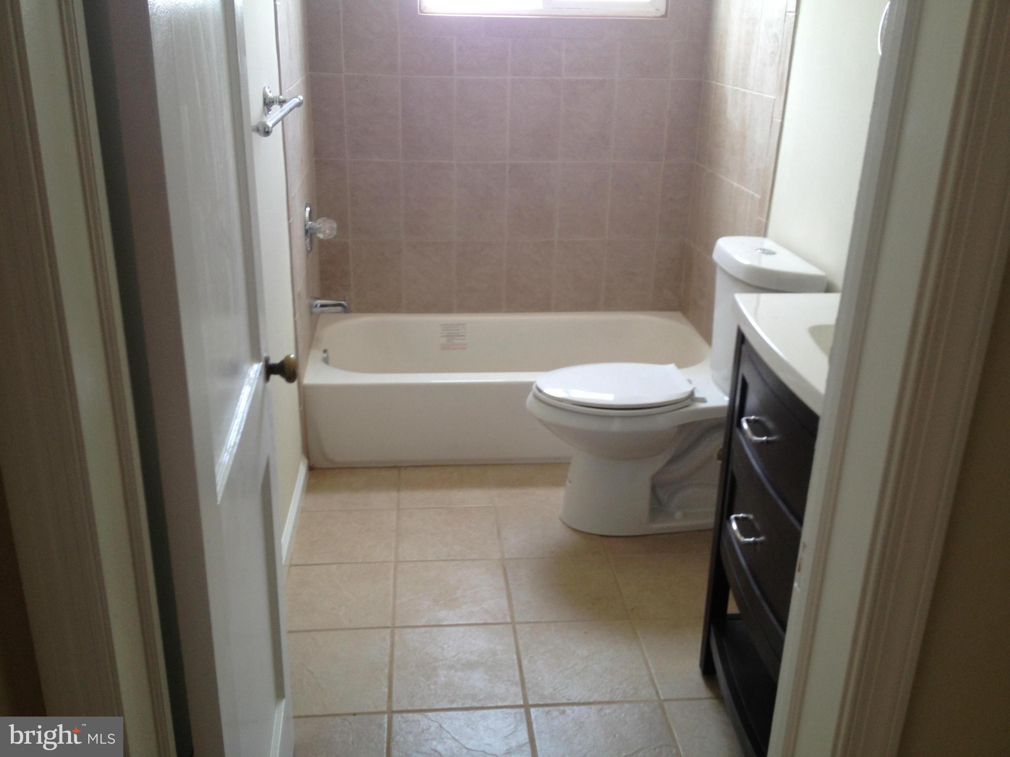 1116 Halstead Road Baltimore, MD 21234 - Photo 18 of 25 Bath