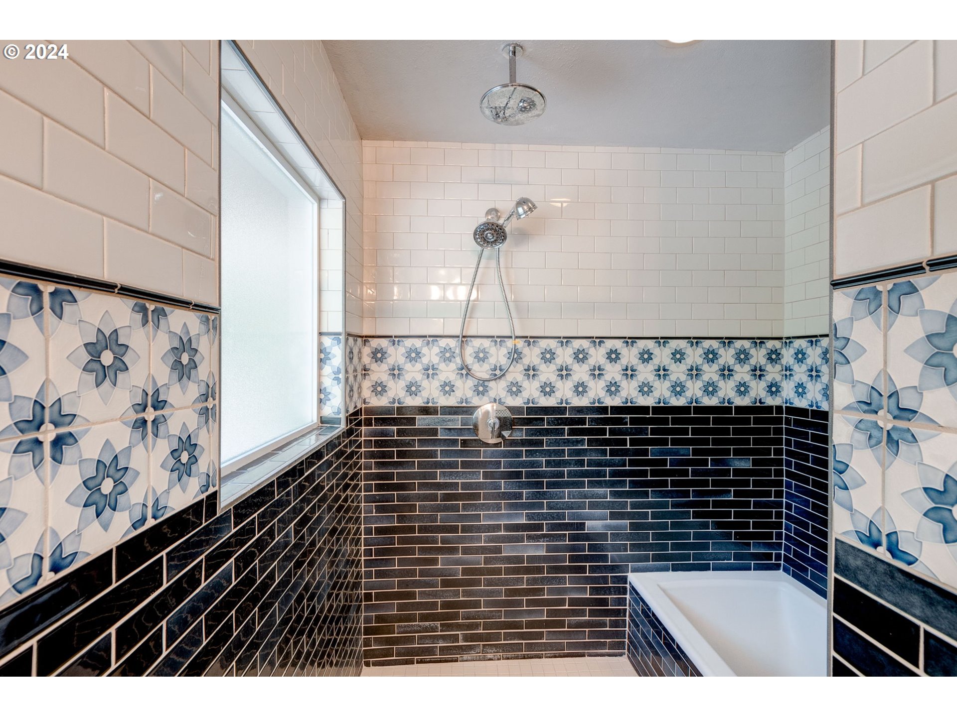5205 Southwest Nebraska Street Portland, OR 97221 - Photo 11 of 27 Bathroom