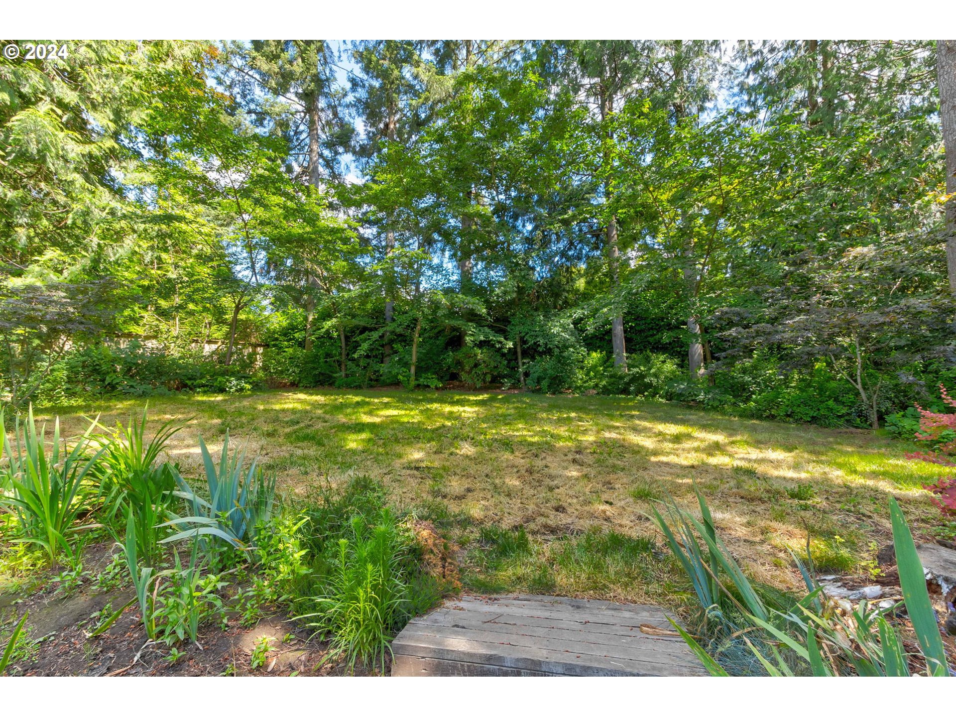 5205 Southwest Nebraska Street Portland, OR 97221 - Photo 22 of 27 Backyard