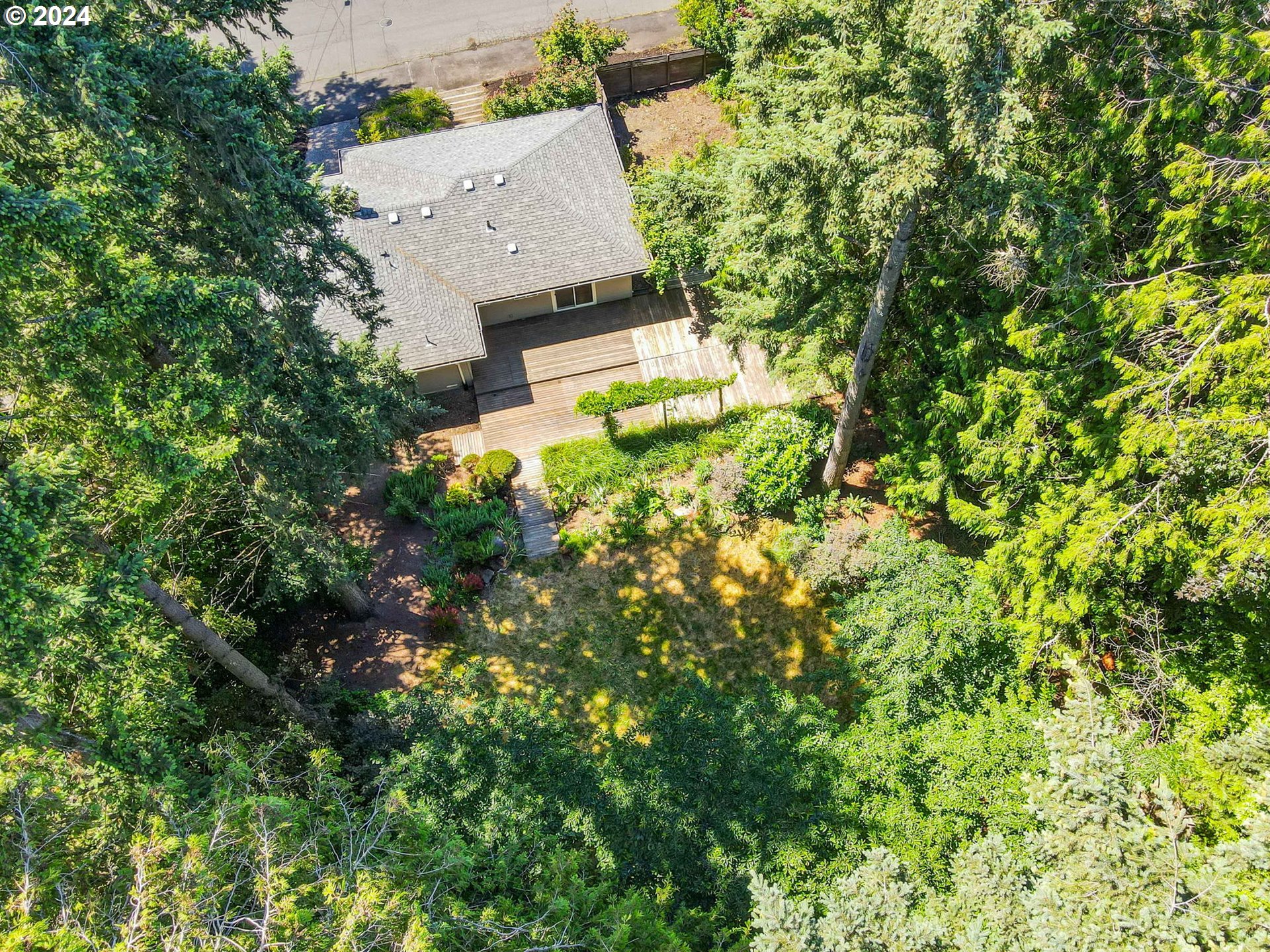 5205 Southwest Nebraska Street Portland, OR 97221 - Photo 25 of 27 Drone View/UAV