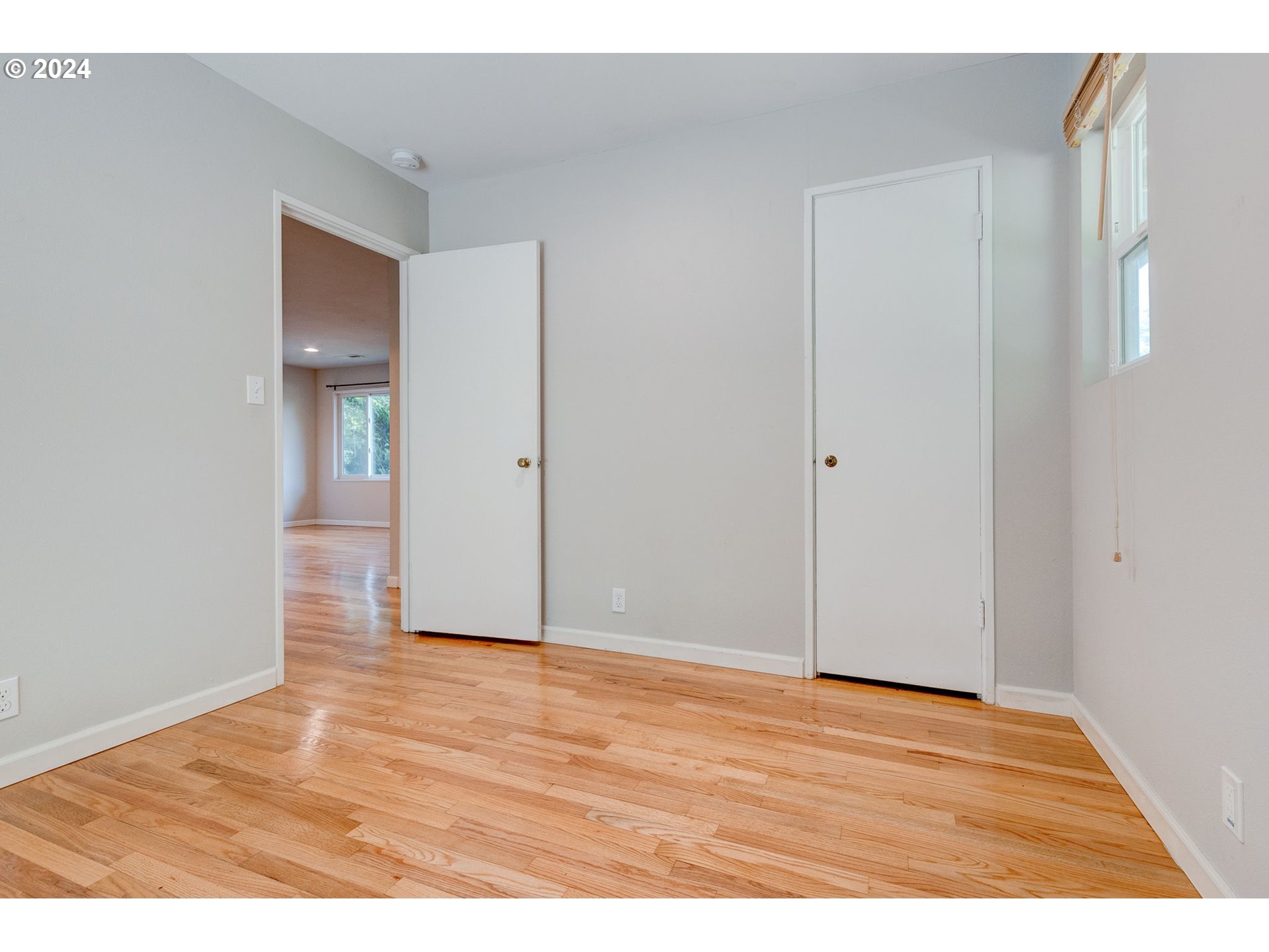 5205 Southwest Nebraska Street Portland, OR 97221 - Photo 8 of 27 Bedroom