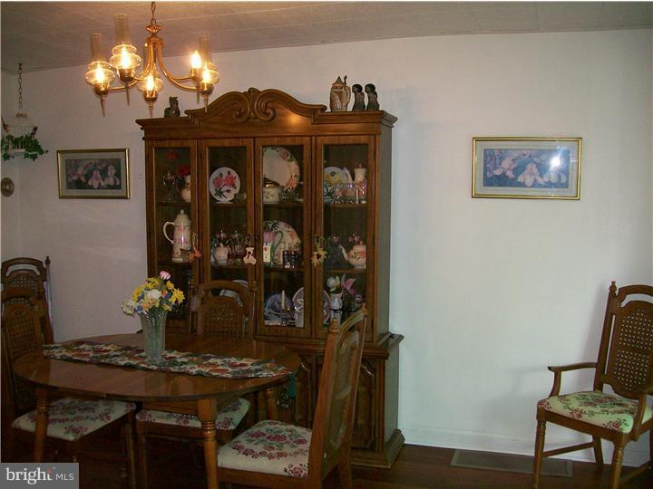 3952 Stratford Road Upper Darby, PA 19026 - Photo 17 of 25 Dining Room