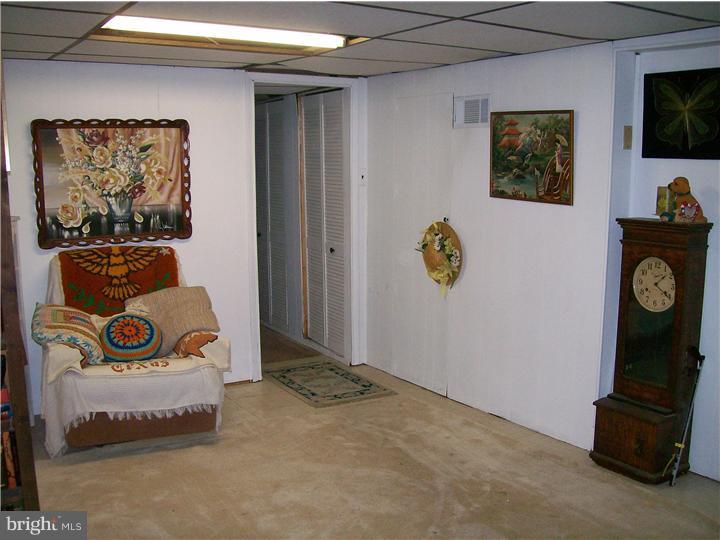 3952 Stratford Road Upper Darby, PA 19026 - Photo 23 of 25 Basement - Finished