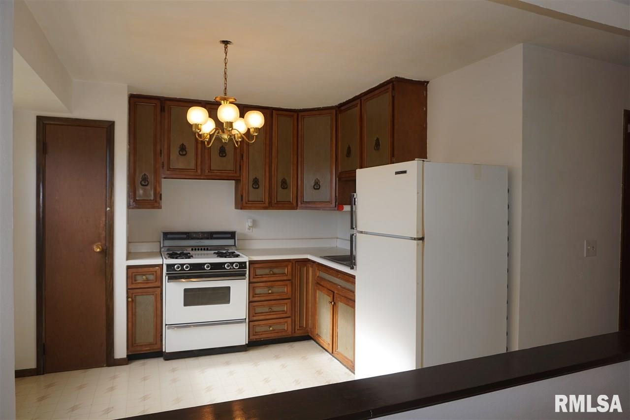 313 Hamilton Road Marquette Heights, IL 61554 - Photo 8 of 10 Gallery Image 8
