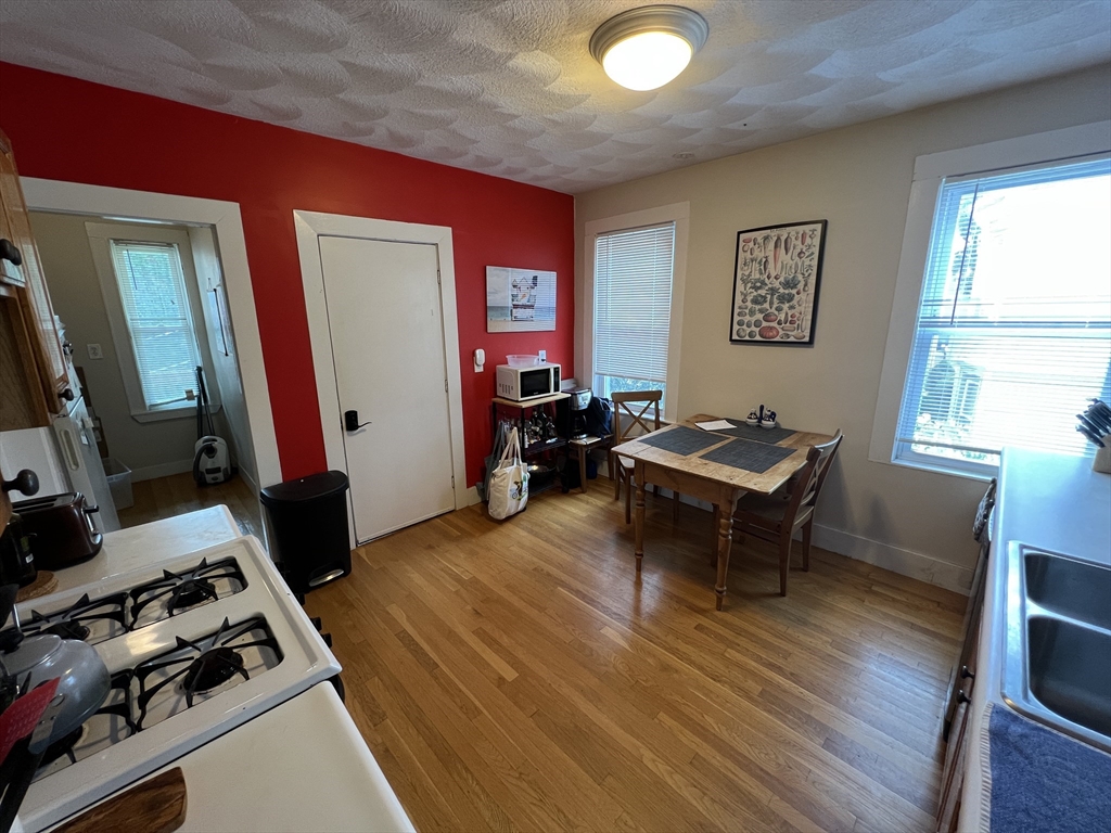 24 Ellington Road, Unit 2 Somerville, MA 02144 - Photo 10 of 23