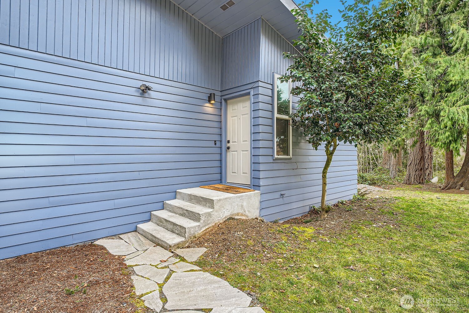 13433 Southeast 141st Street Renton, WA 98059 - Photo 4 of 32