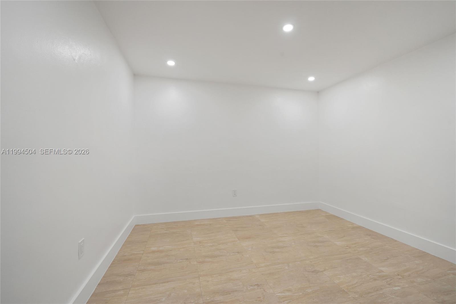 1239 Southwest 22nd Avenue Miami, FL 33135 - Photo 20 of 66