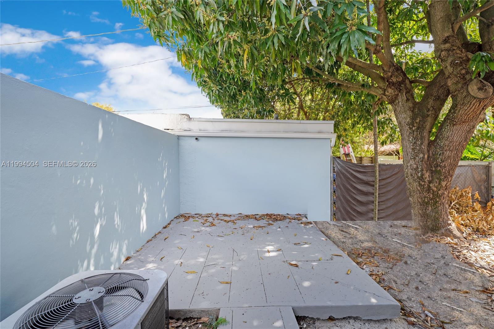 1239 Southwest 22nd Avenue Miami, FL 33135 - Photo 5 of 66