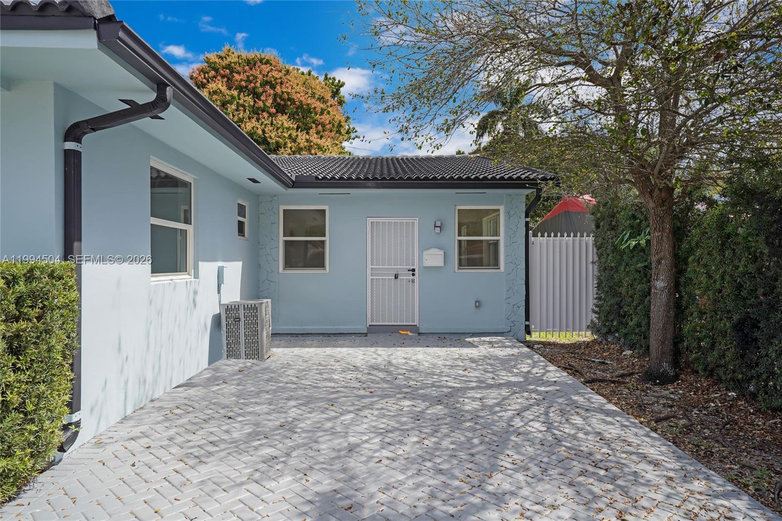 1239 Southwest 22nd Avenue Miami, FL 33135 - Photo 10 of 66
