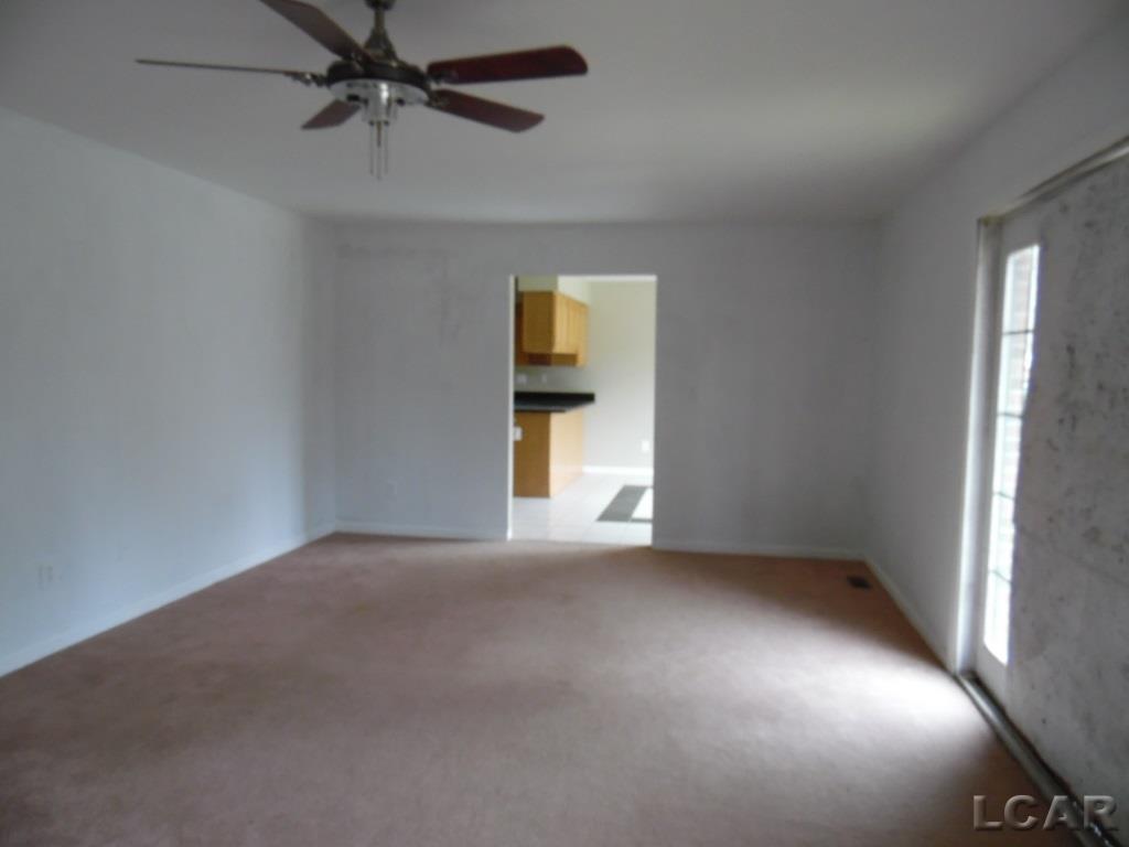 46820 Wear Road Belleville, MI 48111 - Photo 9 of 16 31340725-8.JPG