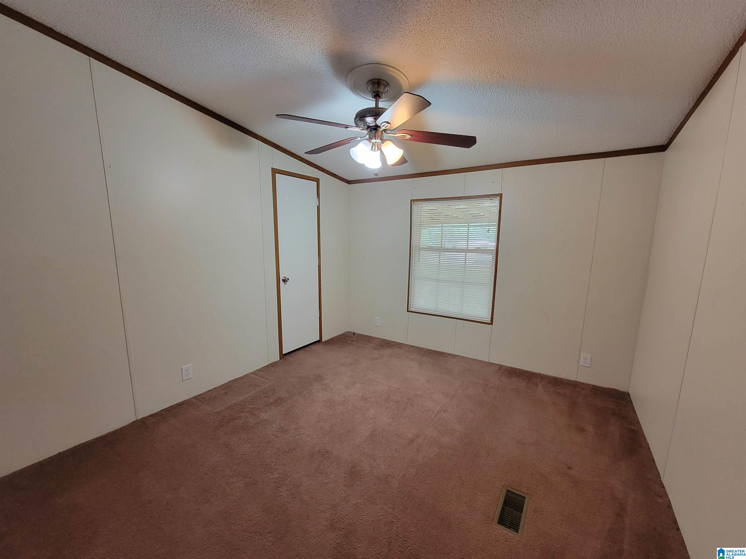 746 Rhett Circle Roanoke, AL 36274 - Photo 9 of 18