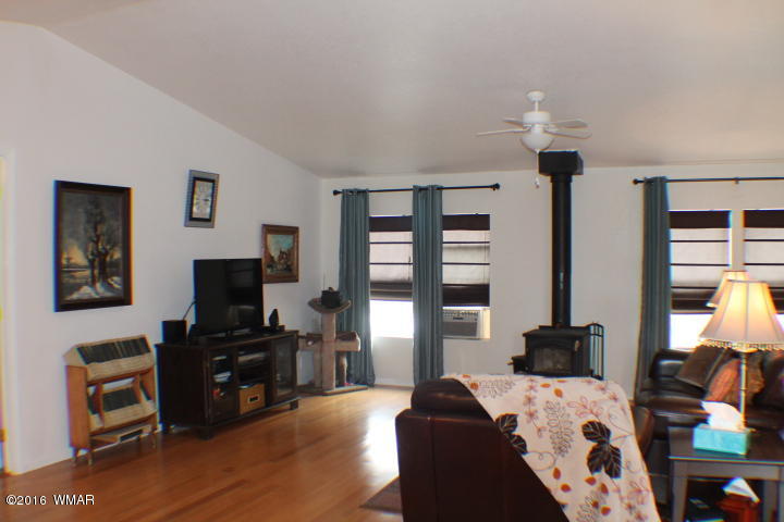 6977 Kings High Road Show Low, AZ 85901 - Photo 13 of 44