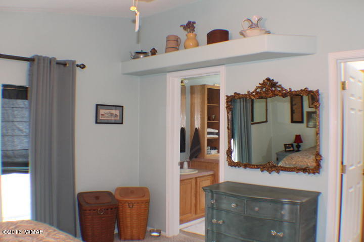 6977 Kings High Road Show Low, AZ 85901 - Photo 16 of 44