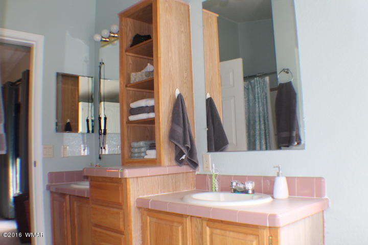 6977 Kings High Road Show Low, AZ 85901 - Photo 20 of 44