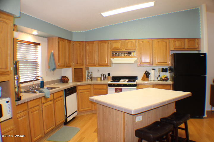 6977 Kings High Road Show Low, AZ 85901 - Photo 4 of 44