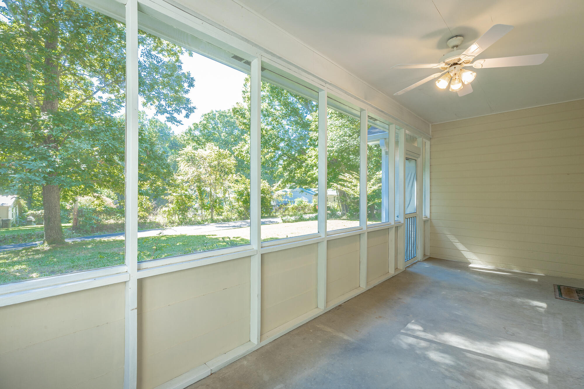 703 Miles Road Signal Mountain, TN 37377 - Photo 15 of 75 Screened Porch
