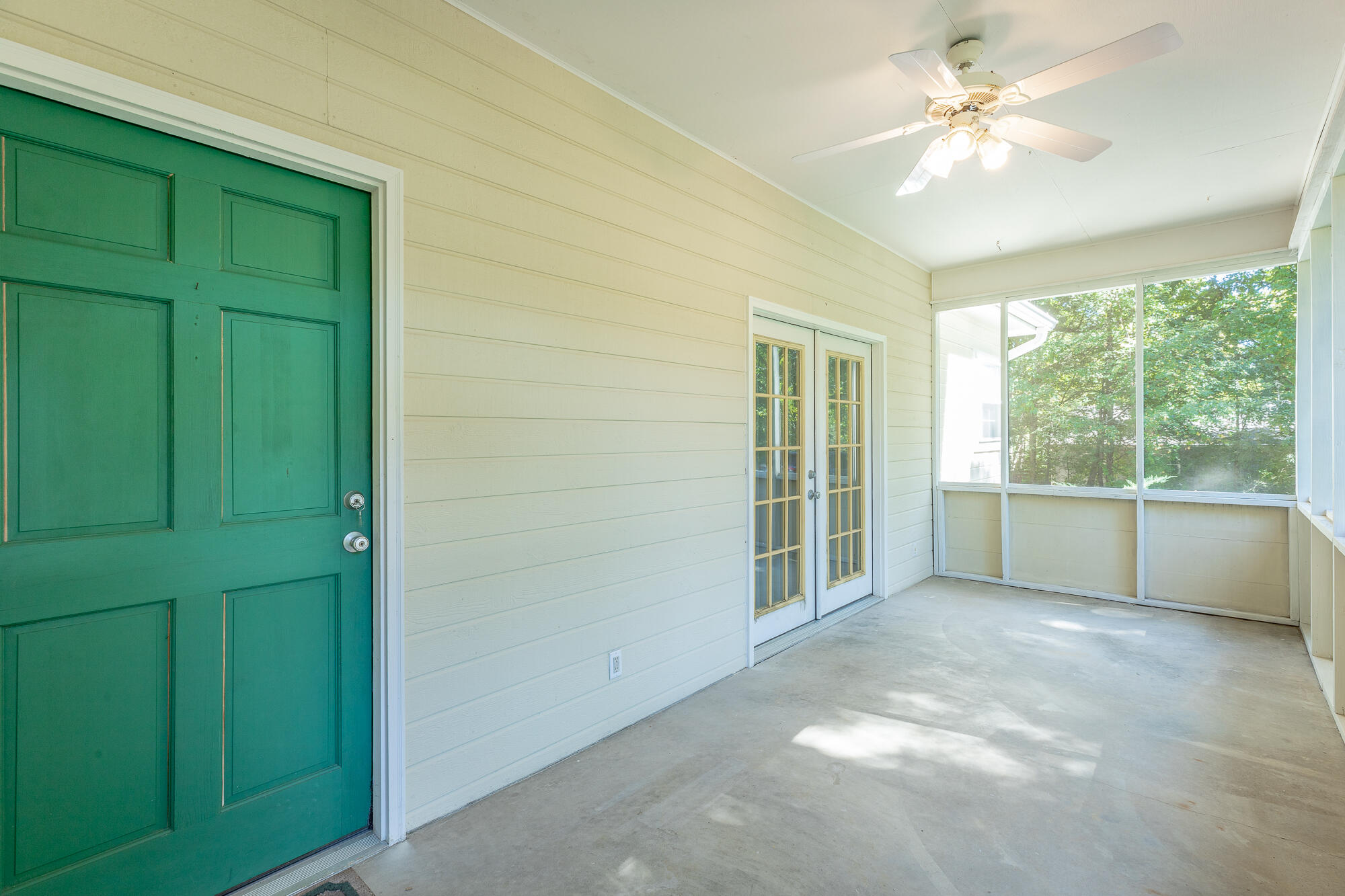 703 Miles Road Signal Mountain, TN 37377 - Photo 17 of 75 Screened Porch