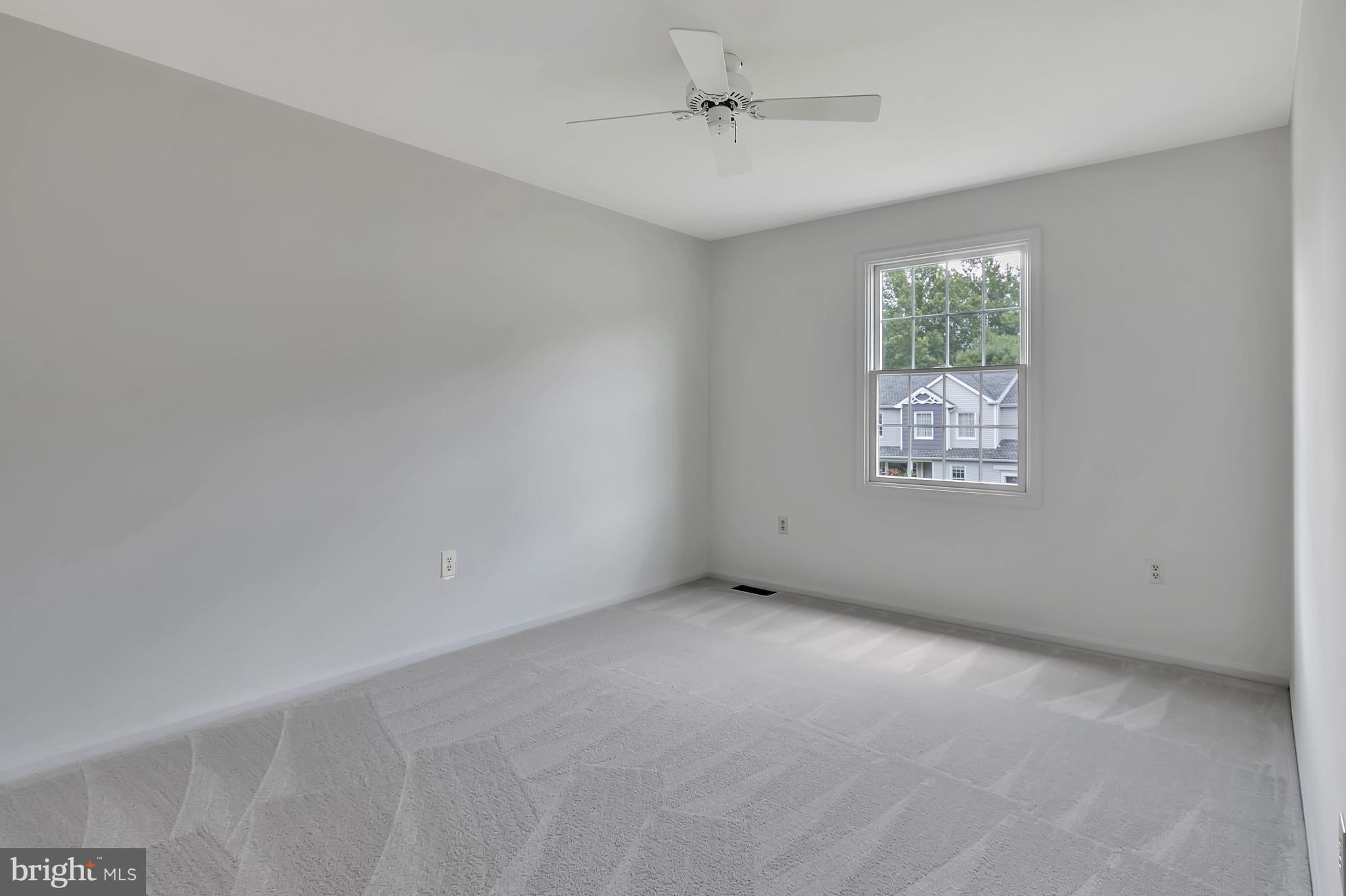 10 New Haven Drive Newark, DE 19713 - Photo 22 of 27 an empty room with a window