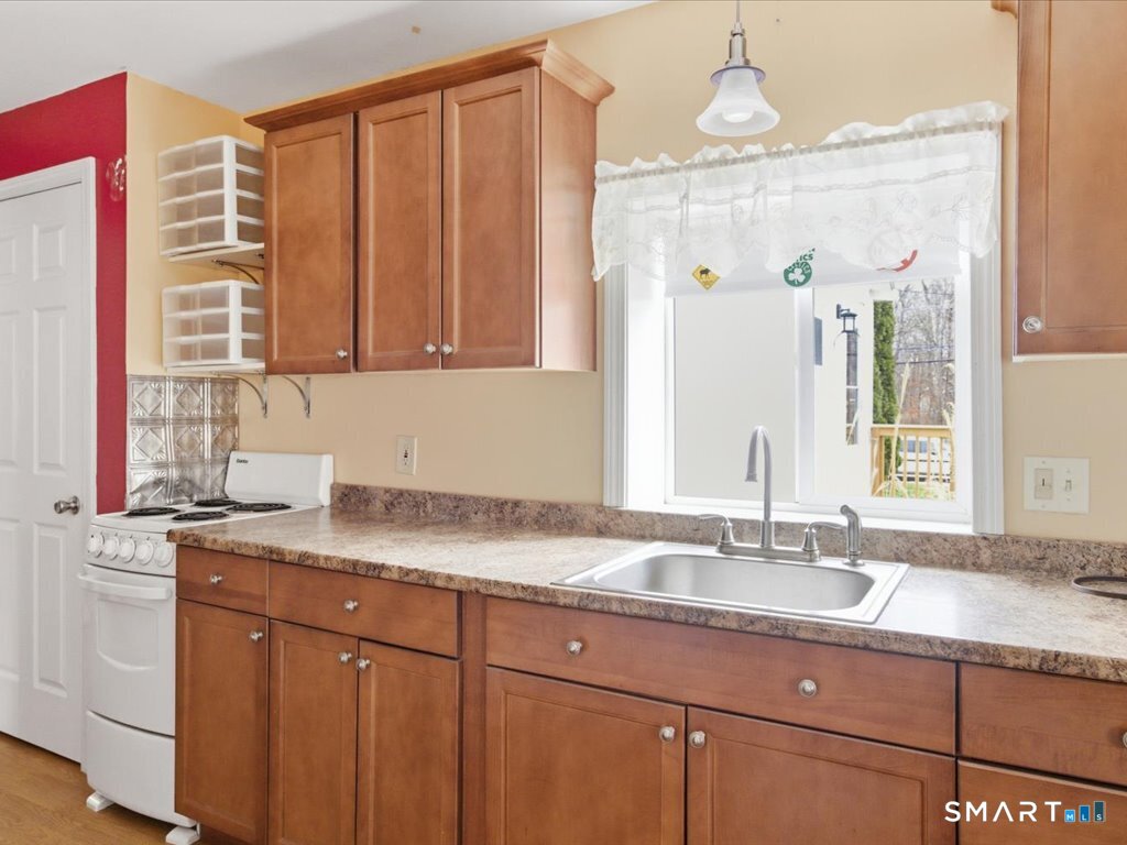 247 Cossaduck Hill Road North Stonington, CT 06359 - Photo 5 of 41