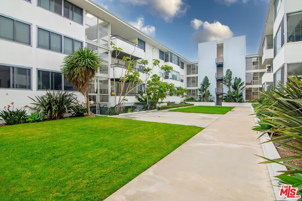 $3,600 | 8701 Delgany Avenue, Unit 208, Playa del Rey, CA 90293