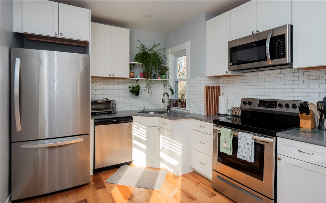 31 Sunset Avenue, Unit 1D West Warwick, RI 02893 - Photo 11 of 25