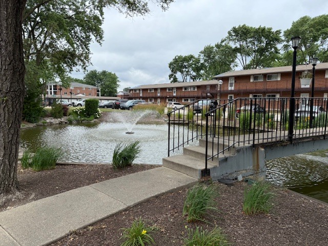 1500 Busse Road, Unit 2D Mount Prospect, IL 60056 - Photo 5 of 9