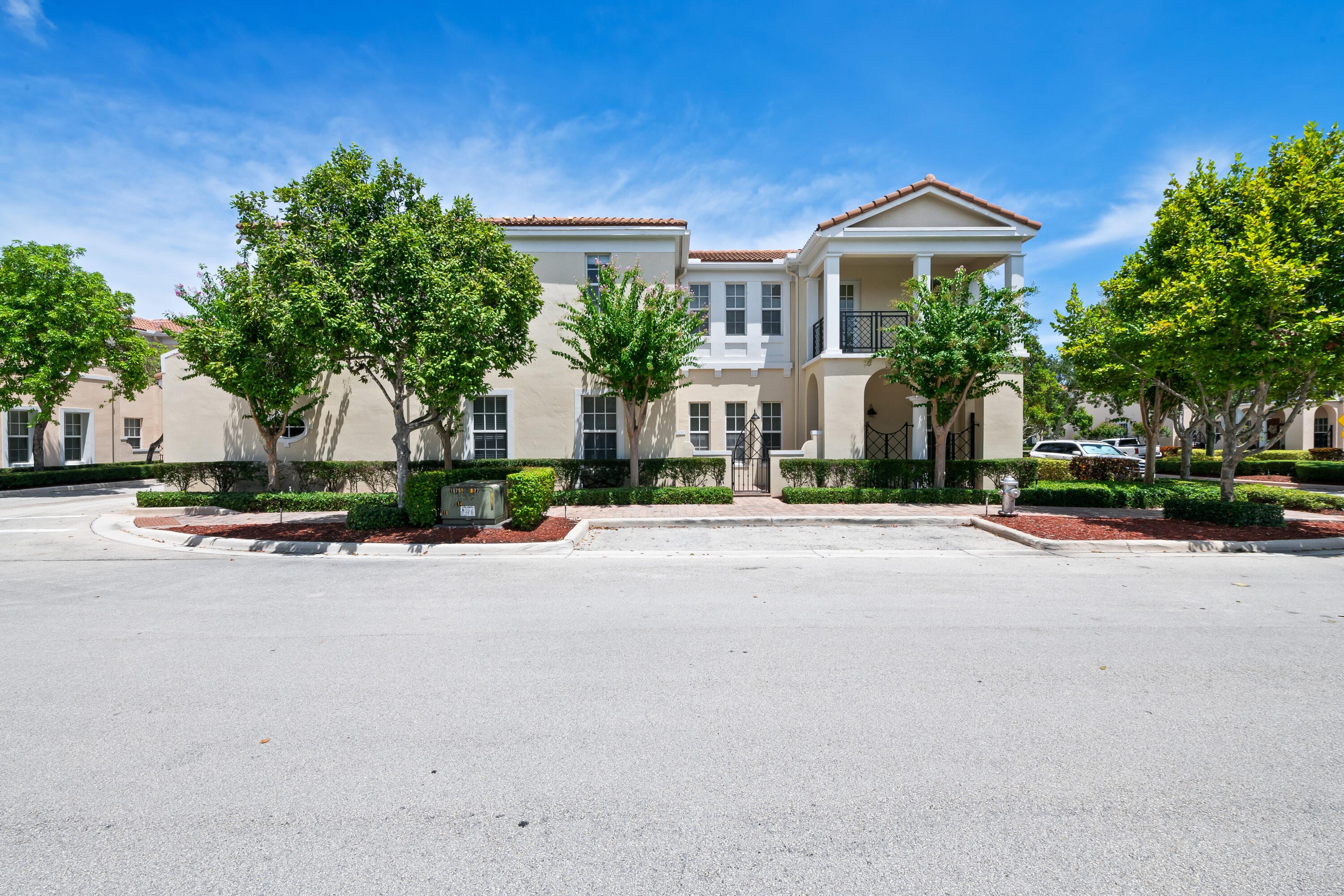 870 Northwest 83rd Lane Boca Raton, FL 33487 - Photo 1 of 28 DSC_7441