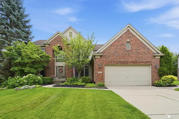 $729,900 | 5040 Cherry Blossom Circle, West Bloomfield, MI 48324