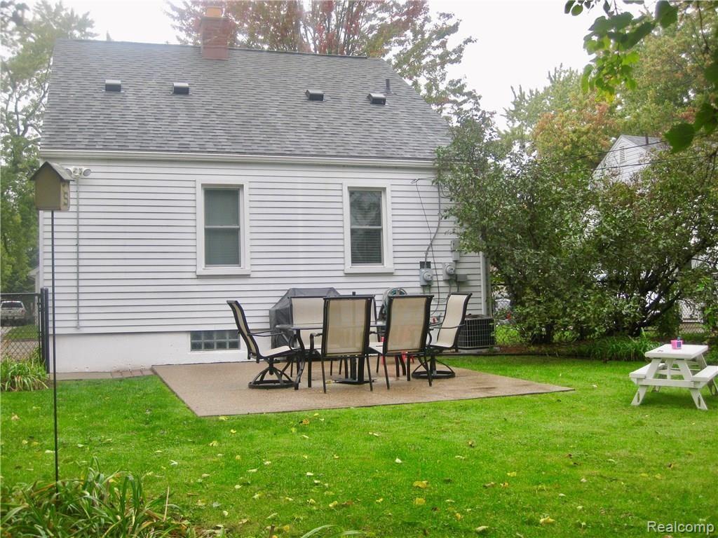 3270 Cumberland Road Berkley, MI 48072 - Photo 21 of 23