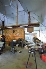 428 Putnam Hill Road Sutton, MA 01590 - Photo 31 of 42 a view of a room with gym equipment