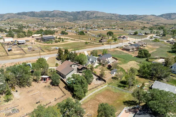 $615,000 | 21020 White Pine Drive, Tehachapi, CA 93561