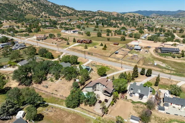$615,000 | 21020 White Pine Drive, Tehachapi, CA 93561