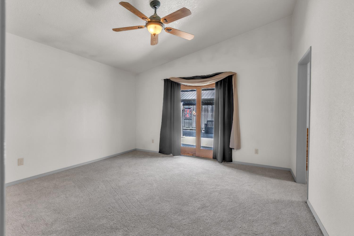 663 Carr Way Galt, CA 95632 - Photo 17 of 28